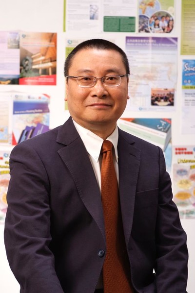 Prof Hon S Chan